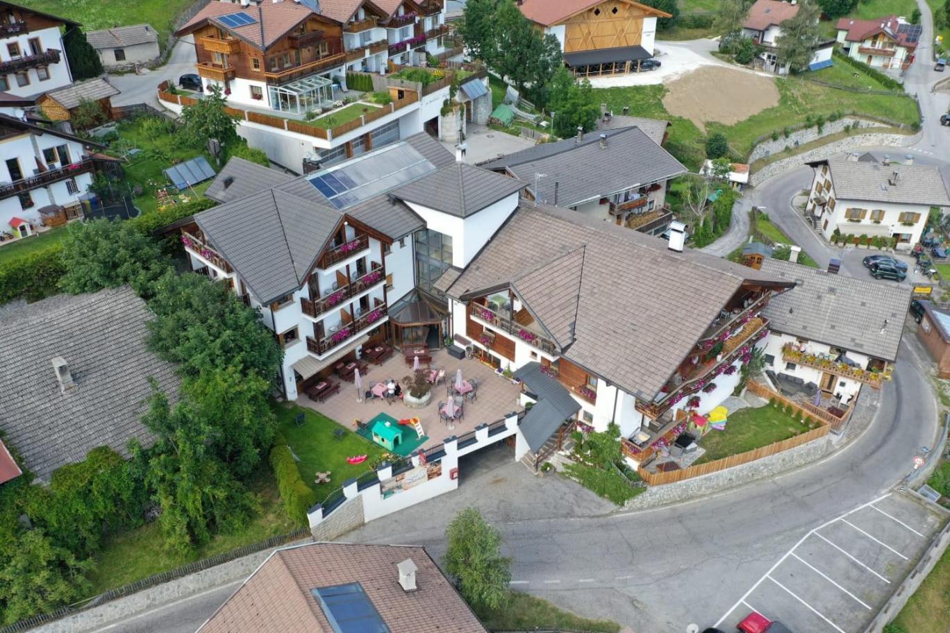 Hotel Tonnerhof راسيني المظهر الخارجي الصورة